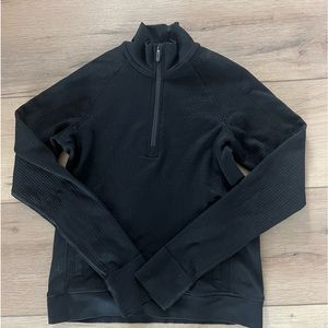 Women’s Black Lululemon Quarter Zip Pullover!!